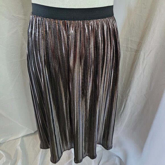 Torrid Midi Metallic Pleated Skirt - Picture 1 of 4
